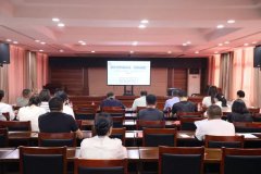 <b>政策、金融、学问取数字的“及时雨”精准送达</b>